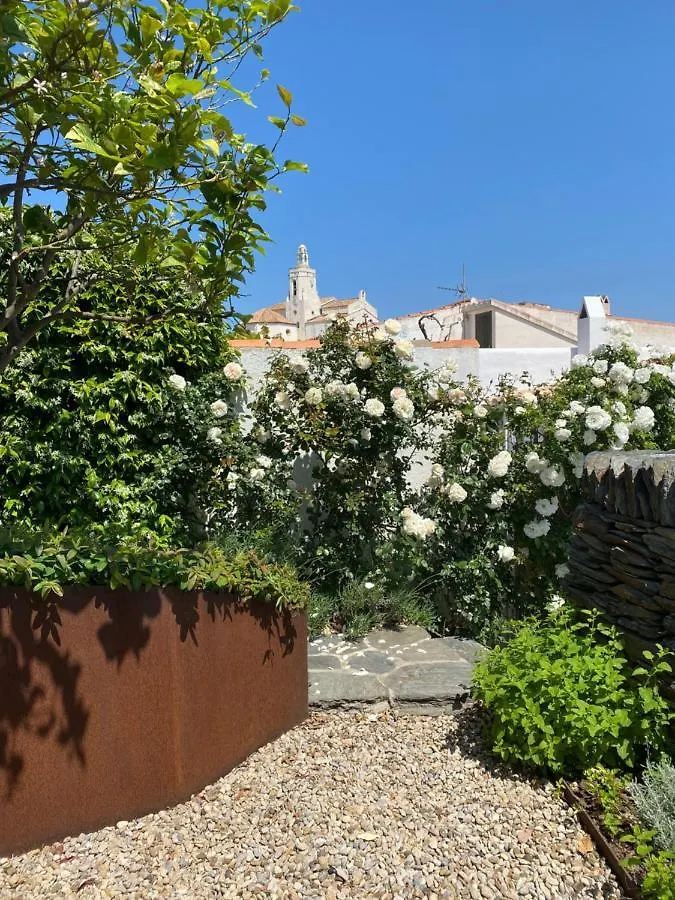 Centric Townhouse With Sea View - Casa Marta Villa Cadaques